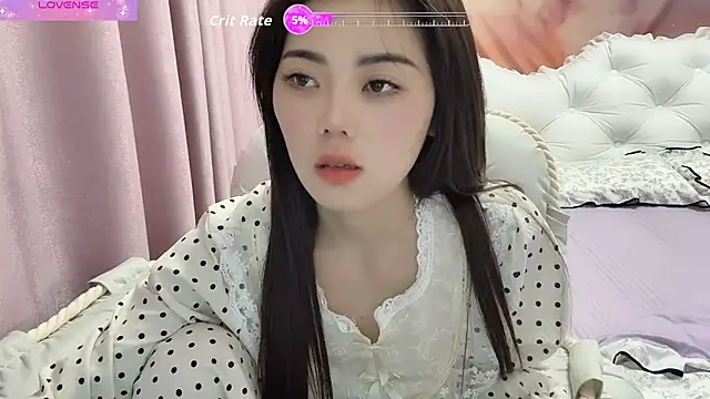 Snapshot of bao-bao- chatting on April 21, 12:45 am bao-bao- online show from April 21, 12:45 am
