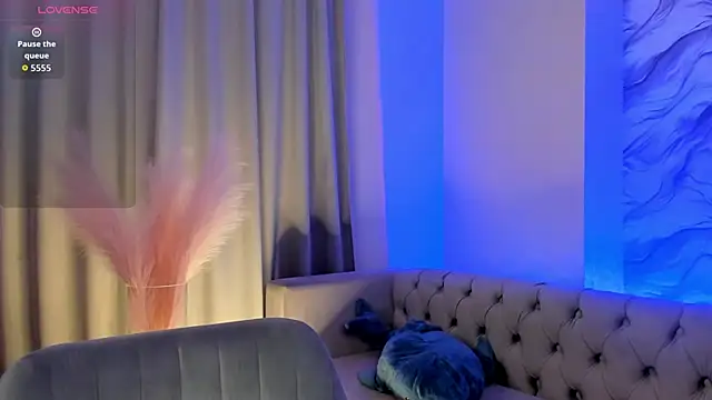 Aria Mila online show from November 23, 11:32 am