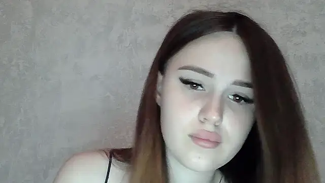 Snapshot of SweetLoraa chatting on June 14, 1:57 pm SweetLoraa online show from June 14, 1:57 pm