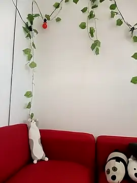 Snapshot of Maia_0 chatting on October 30, 7:14 pm Maia 0 online show from October 30, 7:14 pm