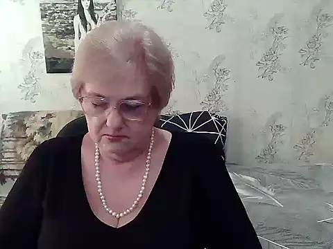 Snapshot of Renata62011 chatting on April 27, 11:19 am Renata62011 online show from April 27, 11:19 am