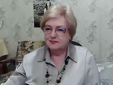 Snapshot of Renata62011 chatting on May 27, 6:32 am Renata62011 online show from May 27, 6:32 am
