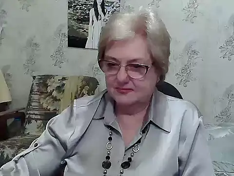 Snapshot of Renata62011 chatting on May 27, 6:38 pm Renata62011 online show from May 27, 6:38 pm