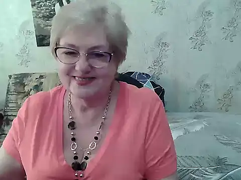 Snapshot of Renata62011 chatting on June 2, 11:45 am Renata62011 online show from June 2, 11:45 am