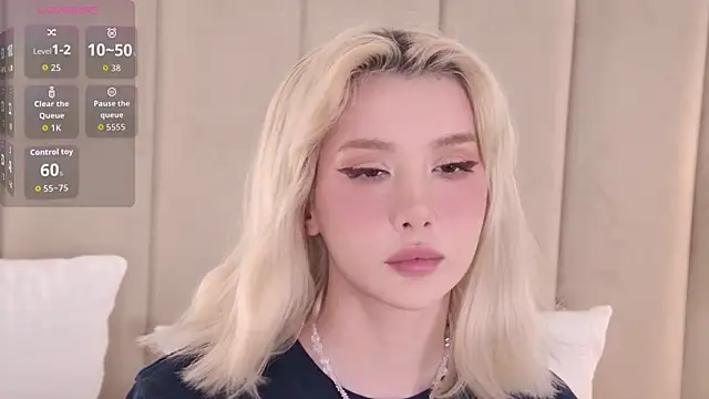 Snapshot of Nesolla chatting on September 11, 1:33 pm Nesolla online show from September 11, 1:33 pm