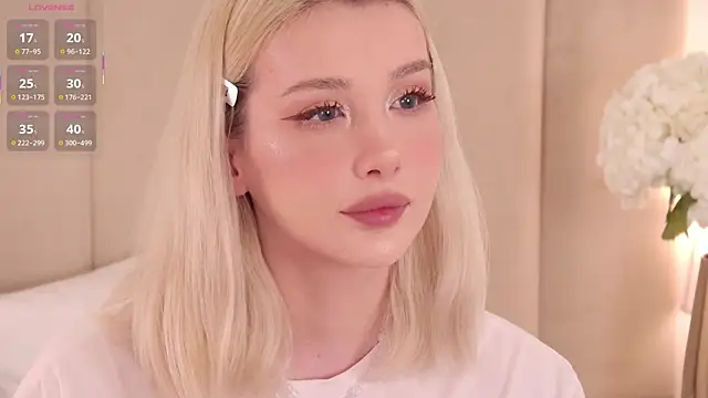 Snapshot of Nesolla chatting on September 23, 7:17 pm Nesolla online show from September 23, 7:17 pm