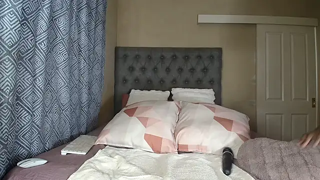 nanababe1 online show from April 21, 8:20 am