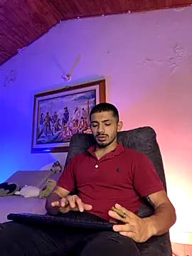 ArturoCardona  online show from November 12, 1:11 pm