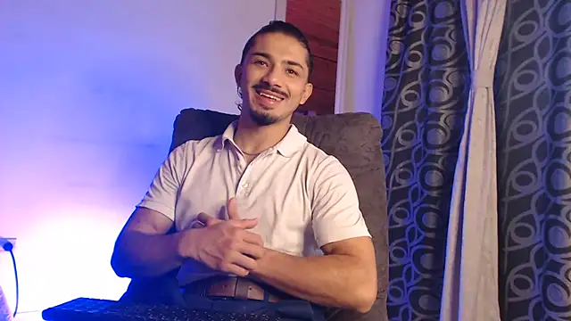 Snapshot of ArturoCardona_ chatting on July 3, 11:16 am ArturoCardona online show from July 3, 11:16 am