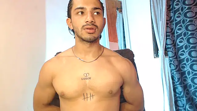 Snapshot of ArturoCardona_ chatting on August 9, 3:23 am ArturoCardona online show from August 9, 3:23 am