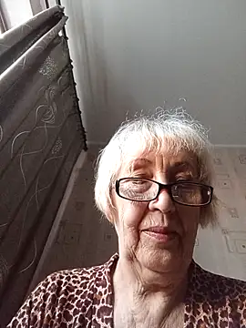 Snapshot of Anatolia5961 chatting on September 12, 2:50 pm Anatolia5961 online show from September 12, 2:50 pm