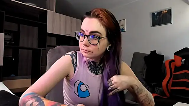 HighelikeGirl online show from September 14, 9:19 am