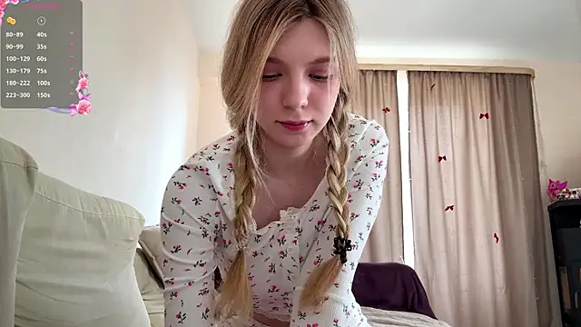 FruityXo online show from April 13, 11:59 am