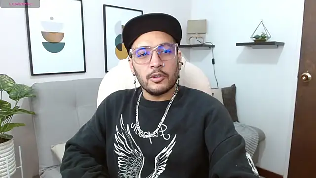   Damian    online show from October 29, 1:08 am