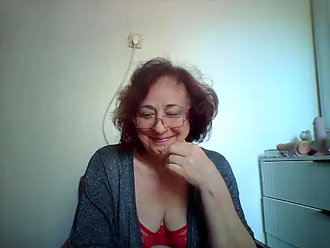 Julia54391 online show from September 13, 9:20 am