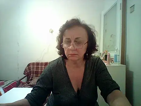 Julia54391 online show from October 17, 7:49 pm