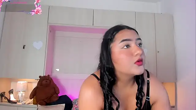 LilyWhitney online show from September 12, 5:35 pm