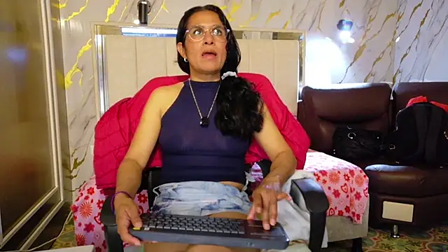 Vanessa 7  online show from April 20, 10:55 pm