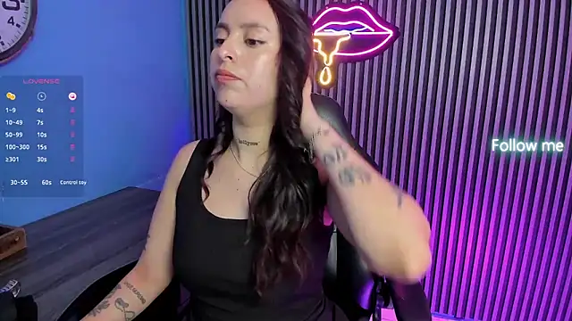 lunavelvet15 online show from October 12, 12:26 pm