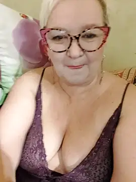 Snapshot of ForgeMeNot51 chatting on November 1, 6:04 am ForgeMeNot51 online show from November 1, 6:04 am