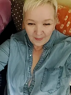 Snapshot of ForgeMeNot51 chatting on November 16, 8:42 am ForgeMeNot51 online show from November 16, 8:42 am