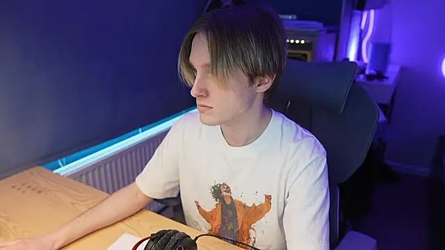 Serxyi online show from March 31, 11:43 am