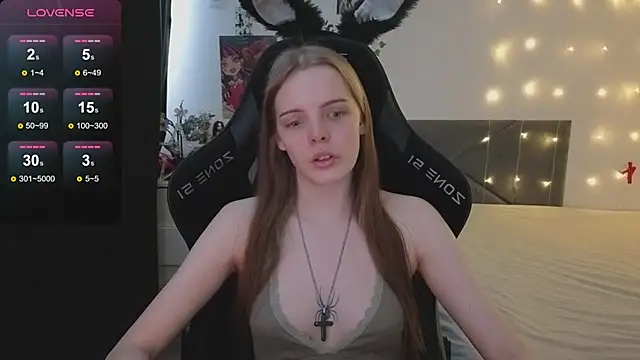 Luna Navy online show from January 17, 7:35 am