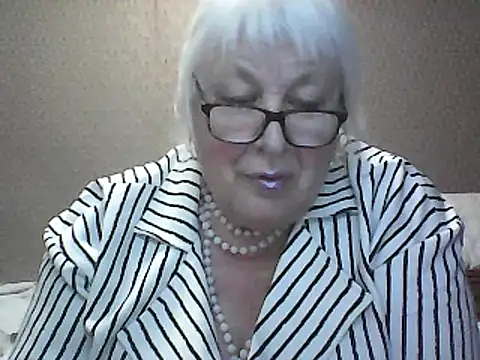 Alexia64231 online show from September 16, 5:58 pm