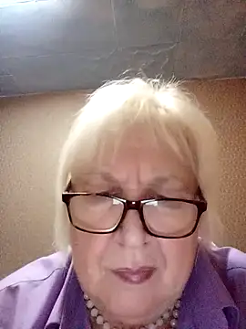 Alexia64231 online show from November 6, 4:02 am