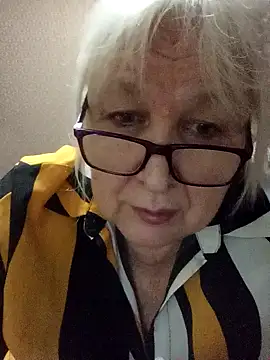 Alexia64231 online show from December 1, 4:01 pm