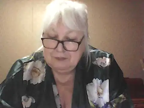 Alexia64231 online show from April 22, 2:58 am