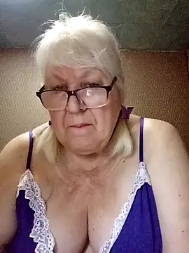 Snapshot of Alexia64231 chatting on June 26, 10:58 pm Alexia64231 online show from June 26, 10:58 pm