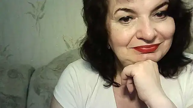 Snapshot of LedyNika chatting on June 8, 6:52 pm LedyNika online show from June 8, 6:52 pm