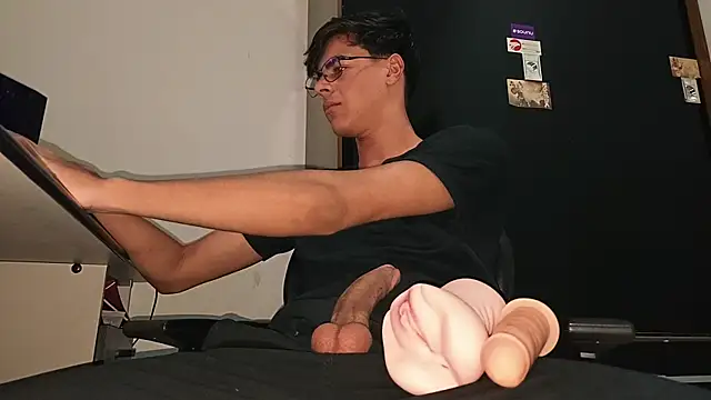 ThbxToyou online show from November 10, 9:14 pm