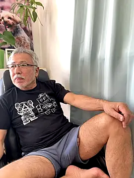 gholly2007 online show from October 18, 2:58 am