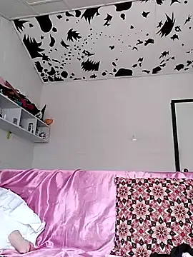 oxxy jean online show from February 1, 1:42 pm