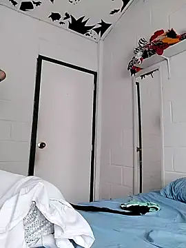 oxxy jean online show from February 25, 12:59 pm