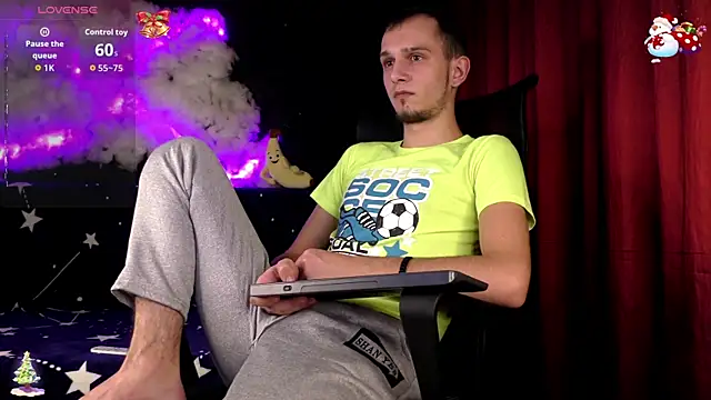 AxelMassimo online show from December 14, 3:50 pm