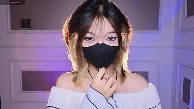      Panda      online show from June 8, 10:10 pm