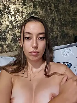 Virgin Pussy Horny online show from September 24, 5:49 pm