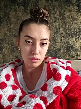 Virgin Pussy Horny online show from November 18, 8:52 am