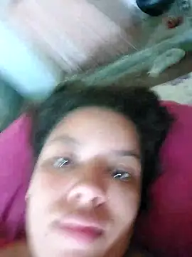 Snapshot of biancaalvess chatting on February 21, 12:06 pm biancaalvess online show from February 21, 12:06 pm