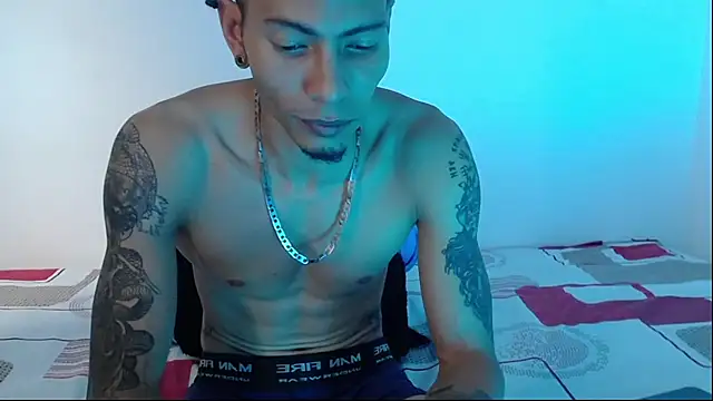 Snapshot of Daniel_laverde chatting on September 12, 7:03 pm Daniel laverde online show from September 12, 7:03 pm