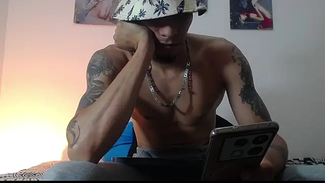 Snapshot of Daniel_laverde chatting on October 26, 3:12 am Daniel laverde online show from October 26, 3:12 am