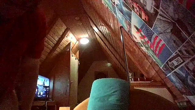 chubbyDavid1998 online show from March 19, 6:23 pm