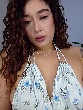 Snapshot of LilithAmber11 chatting on November 11, 3:50 am LilithAmber11 online show from November 11, 3:50 am