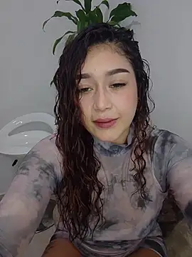 Snapshot of LilithAmber11 chatting on November 14, 11:35 pm LilithAmber11 online show from November 14, 11:35 pm