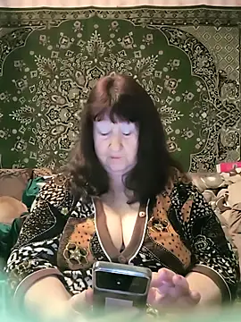 CrystalLime6411 online show from April 6, 3:04 am