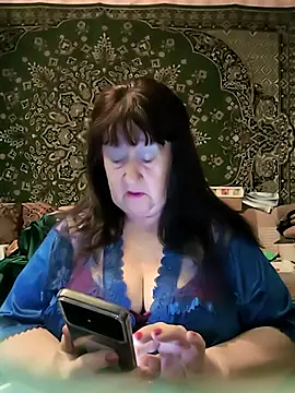 CrystalLime6411 online show from April 18, 3:16 pm