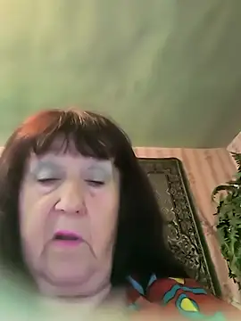 CrystalLime6411 online show from April 21, 2:56 pm